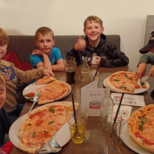 Pizzeria
